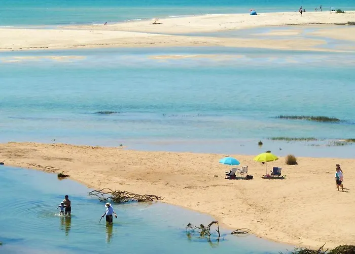 Hébergement de vacances Charming House In Nova De Cacela With Garden *