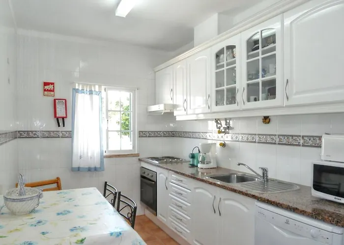 Charming House In Nova De Cacela With Garden Hébergement de vacances