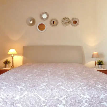 Feriehus Charming House In Nova De Cacela With Garden Vila Nova de Cacela