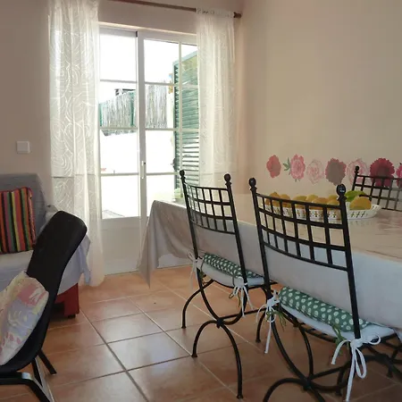 Ferienhaus Charming House In Nova De Cacela With Garden
